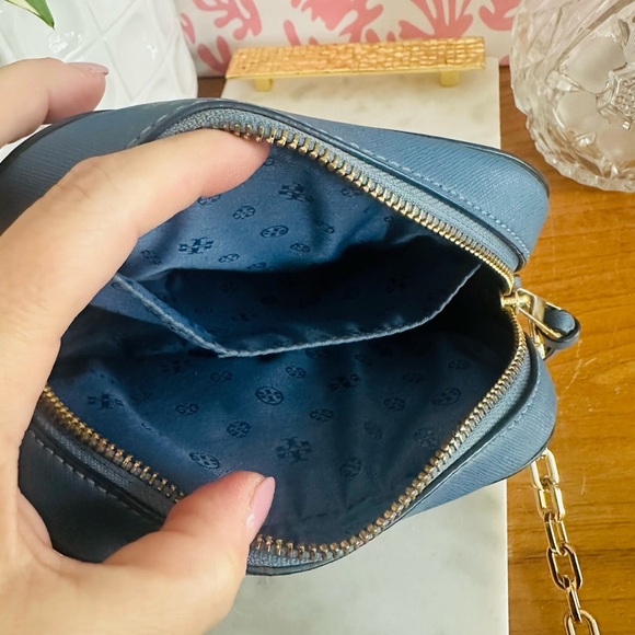 NWOT Tory Burch Saffiano Denim Blue Leather Gold Chain Crossbody Bag - Picture 9 of 10